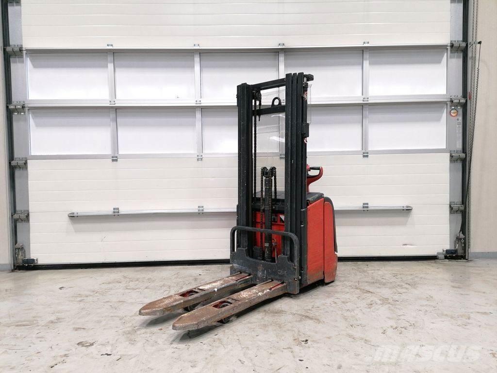 Linde L14 Pedestrian stacker