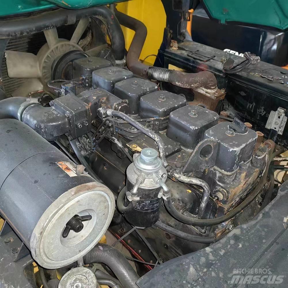 Komatsu FD 50-6 Diesel trucks