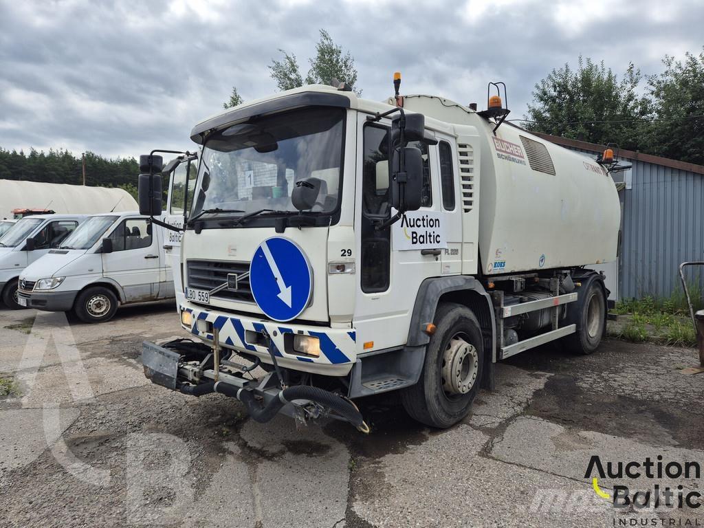 Volvo FL618 Sweepers