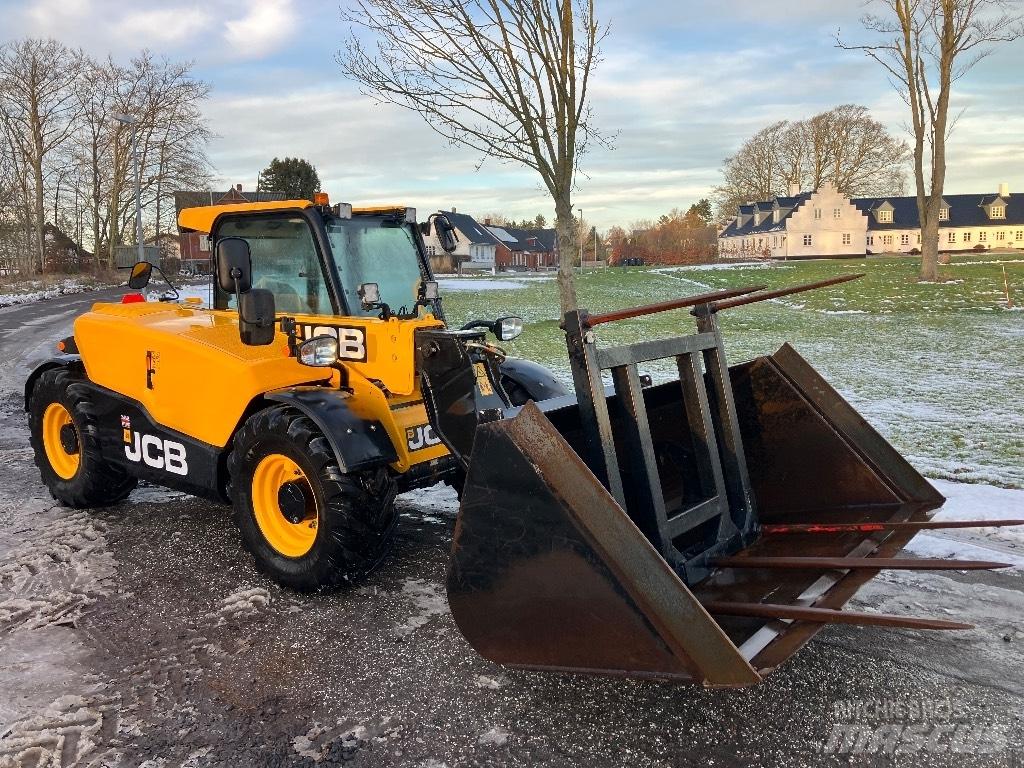 JCB 525-60 Farming telehandlers