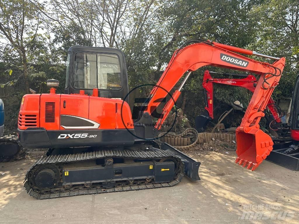 Doosan DX 55 Mini excavators < 7t