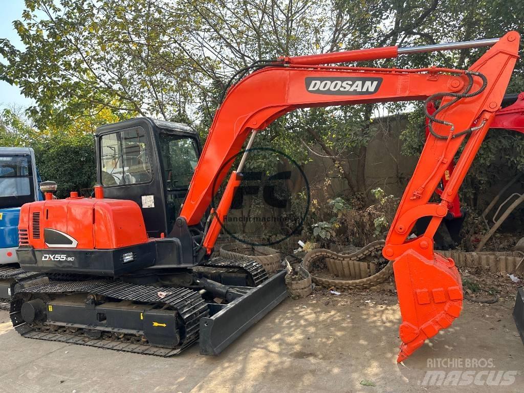Doosan DX 55 Mini excavators < 7t