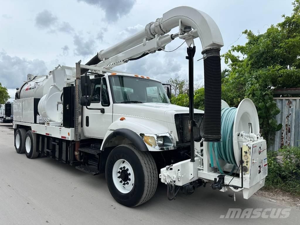 International 7400 Sewage disposal Trucks