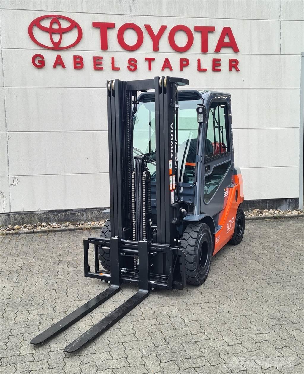 Toyota 02-8FGF25 LPG trucks
