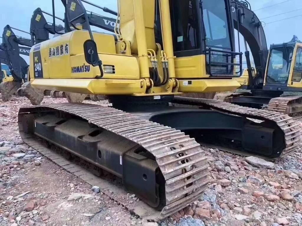 Komatsu PC 240 Crawler excavators