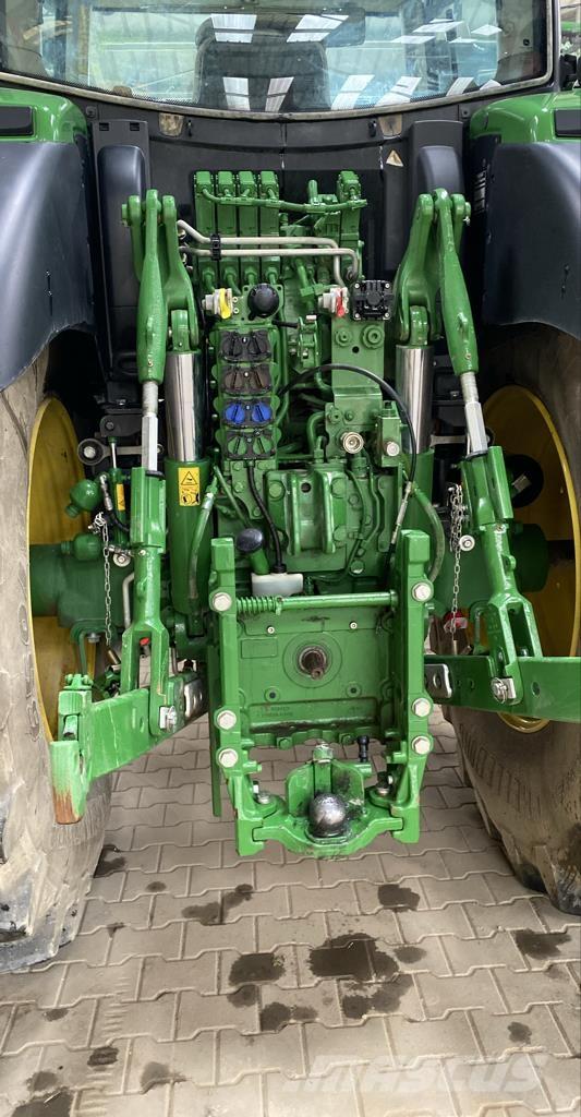 John Deere 6R 175 Tractors