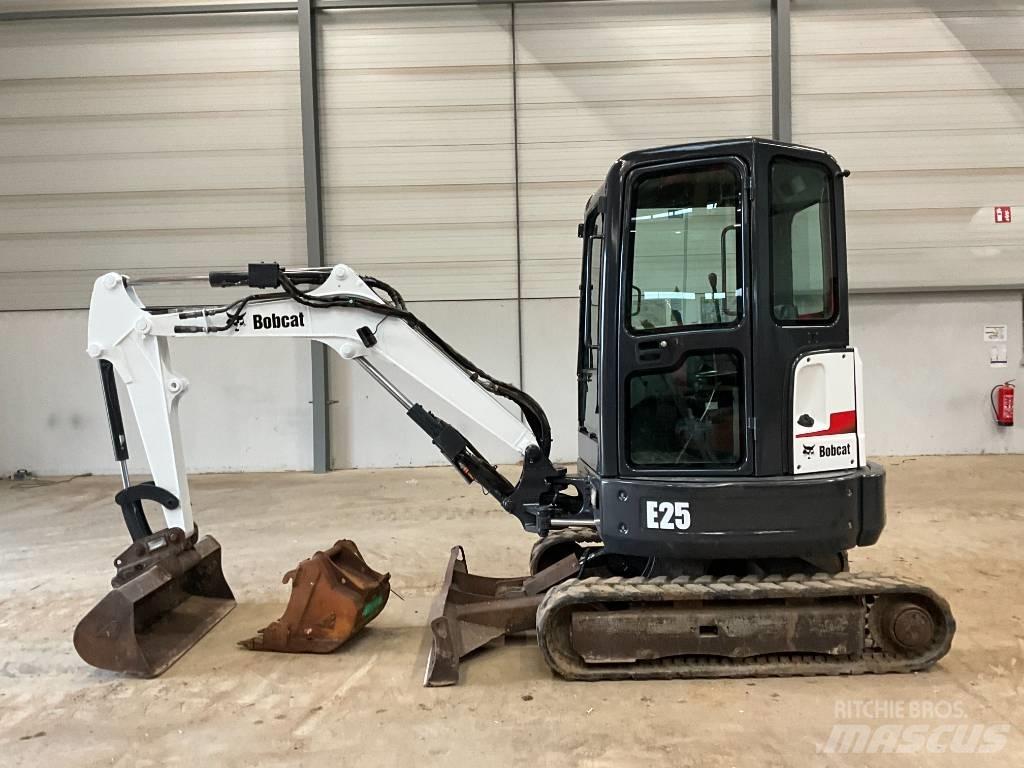 Bobcat E 25 Mini excavators < 7t
