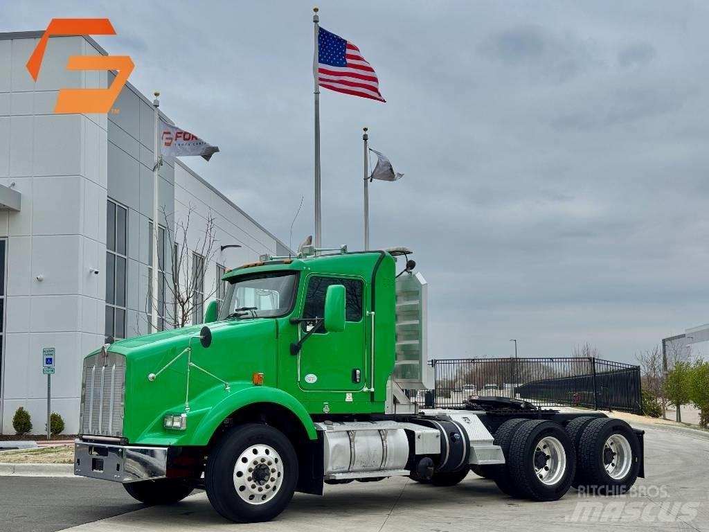 Kenworth T800 Truck Tractor Units