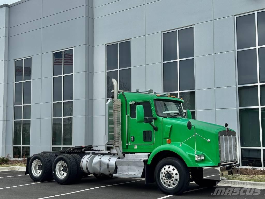 Kenworth T800 Truck Tractor Units