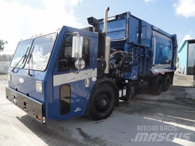 CCC LET Waste trucks
