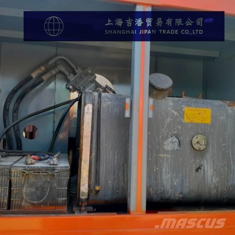 Hitachi KH 150-3 Tracked cranes