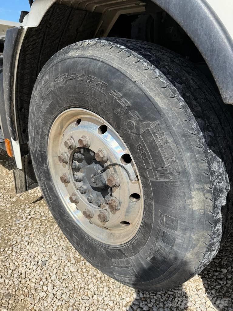 Iveco Stralis 460 Truck Tractor Units