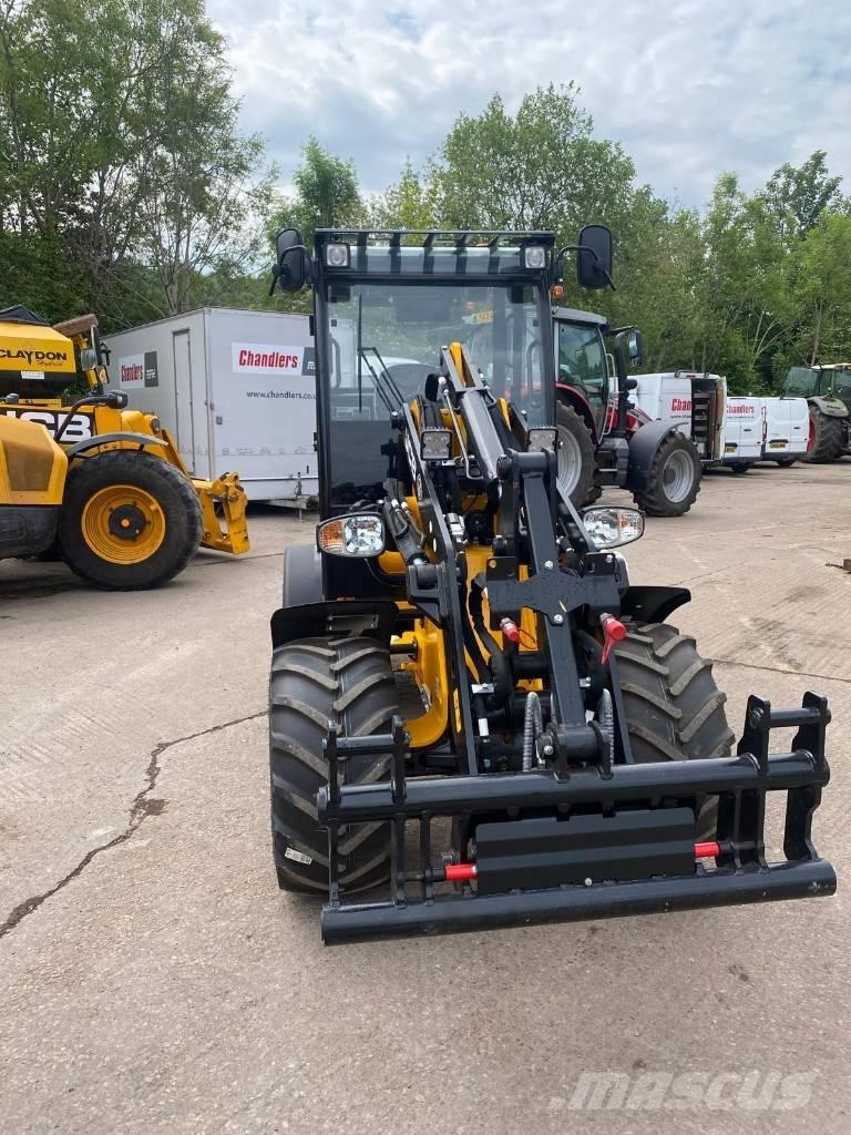JCB 403 PLUS Farming telehandlers