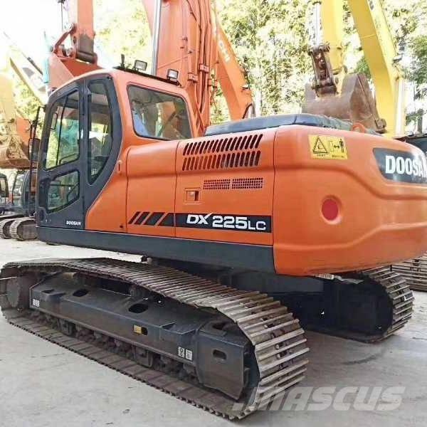 Doosan dx225 Crawler excavators