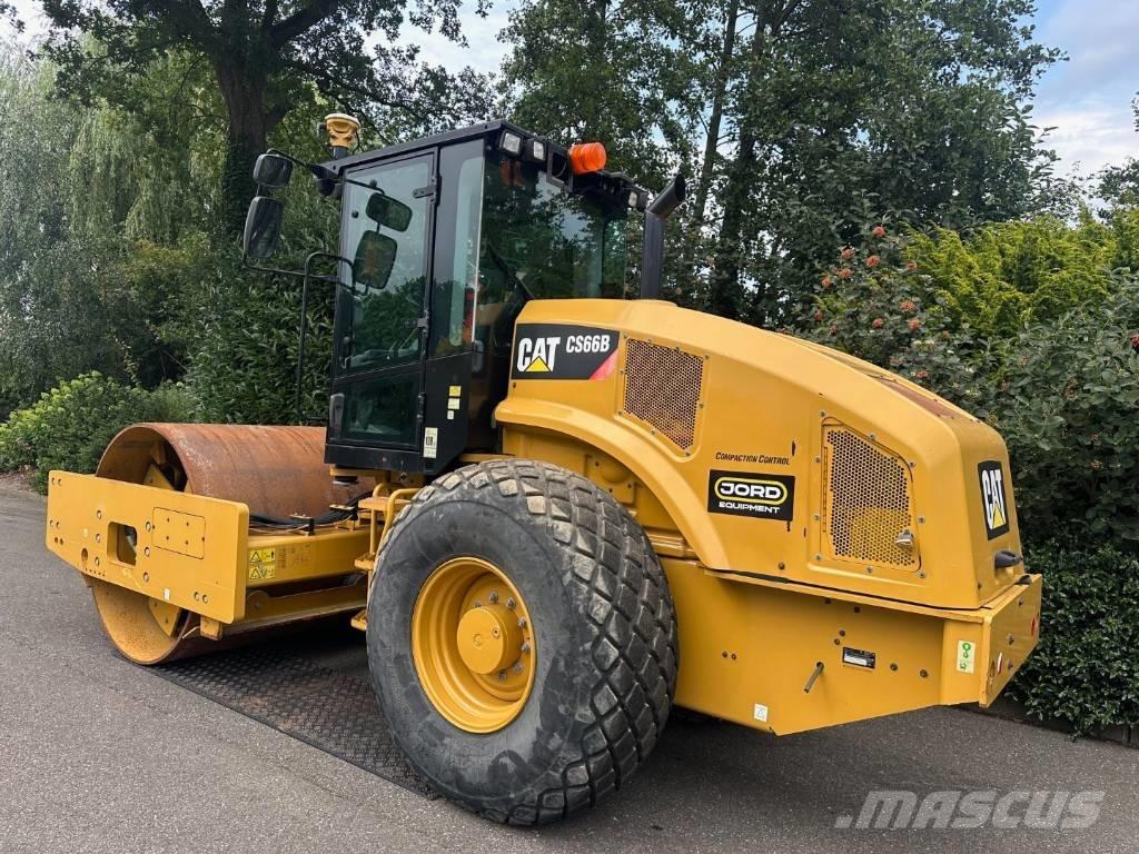 CAT CS 66 B Single drum rollers