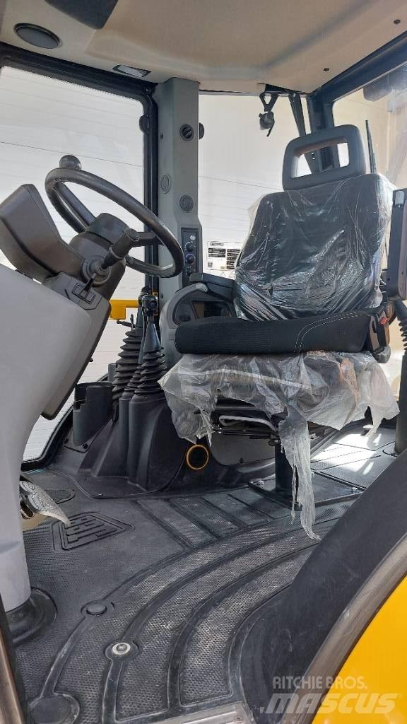 JCB 3 CX Plus TLB's