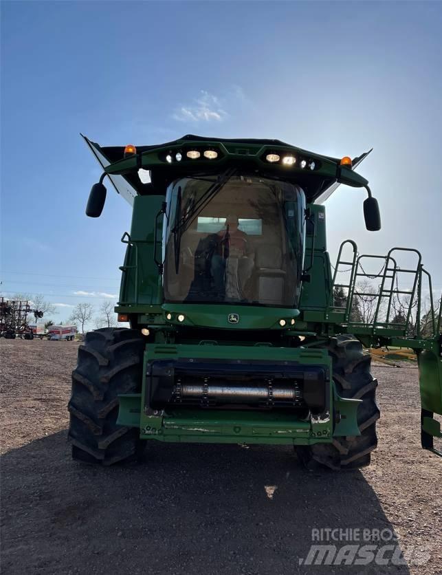 John Deere S 680 Combine harvesters