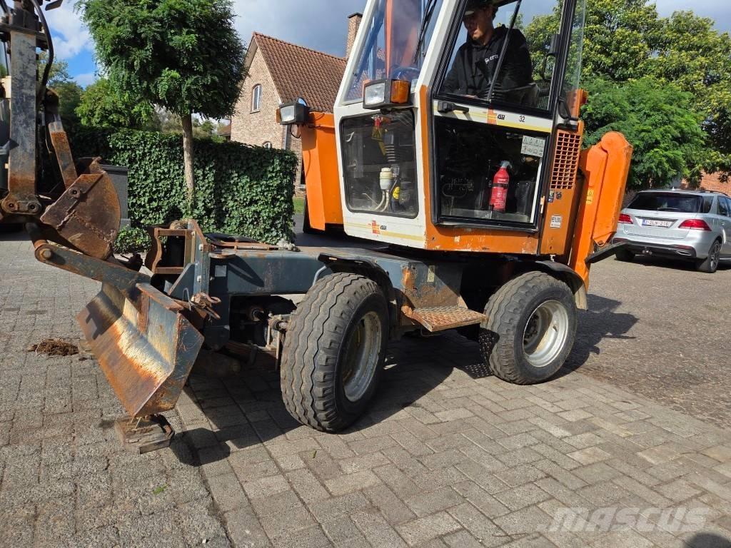 Boki 4551 Wheeled excavators