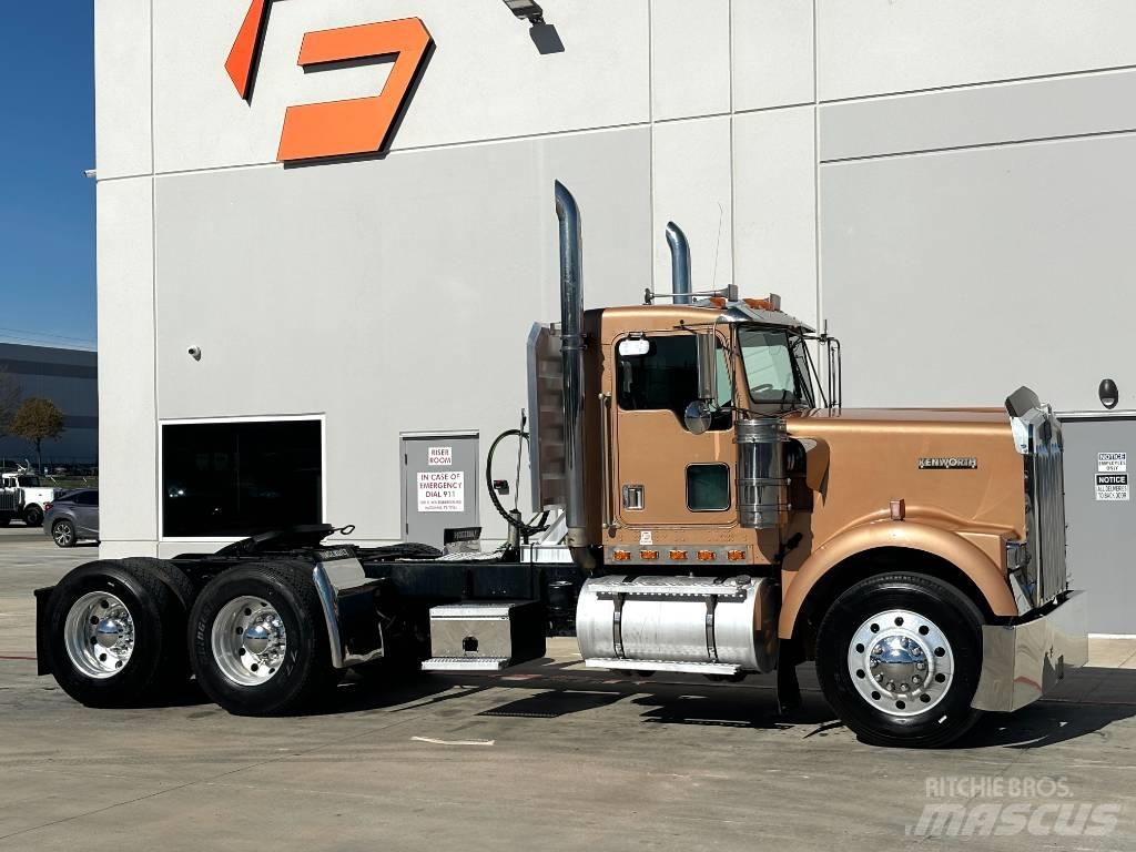 Kenworth W 900 Truck Tractor Units