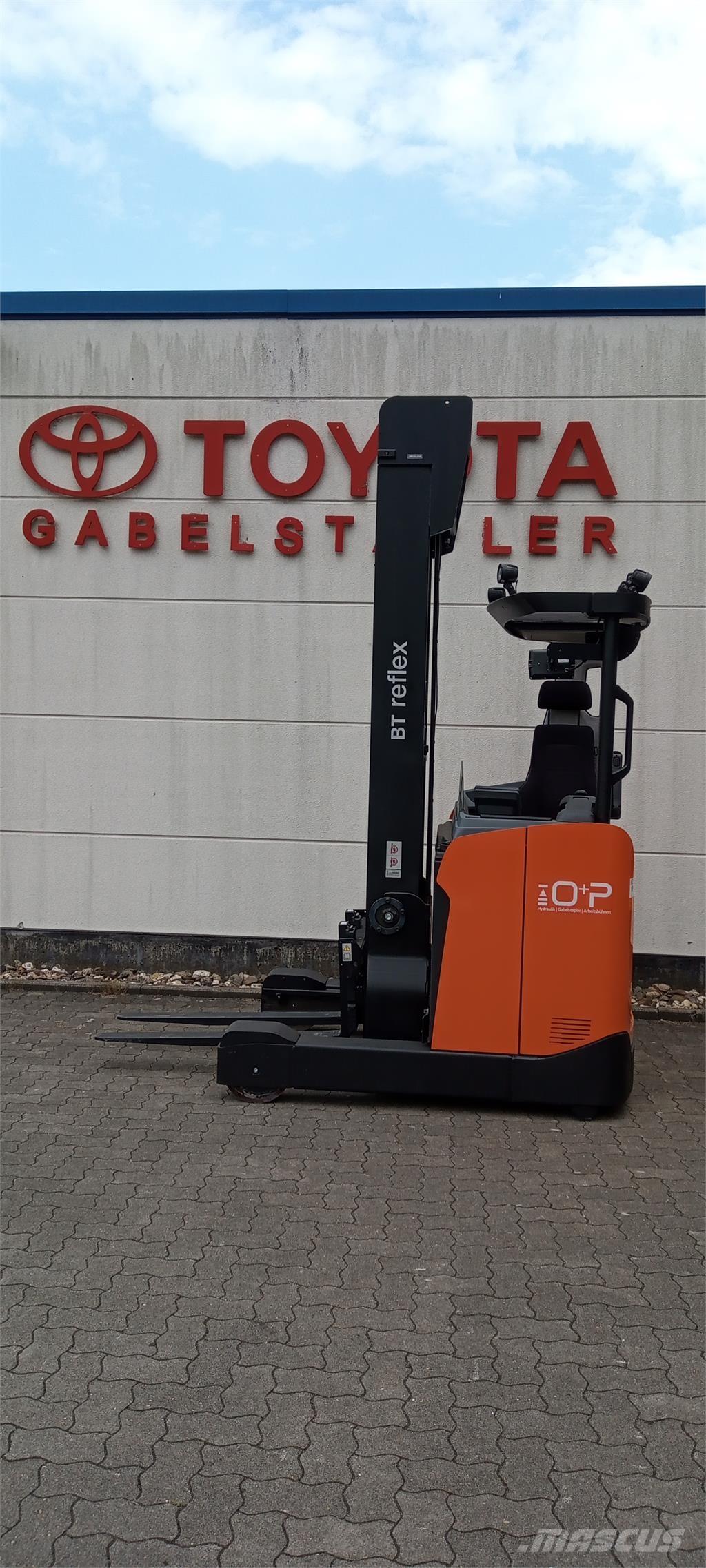Toyota RRE 160H Reach truck