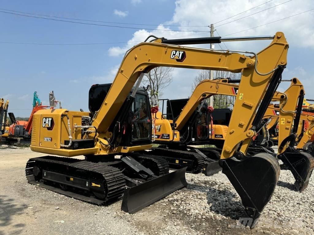 CAT 307 E2 Midi excavators  7t - 12t