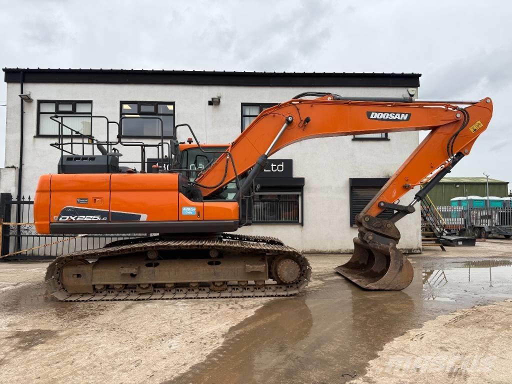 Doosan DX 225 LC-5 Crawler excavators