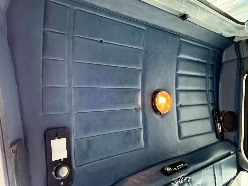 Peterbilt 357 Truck Tractor Units
