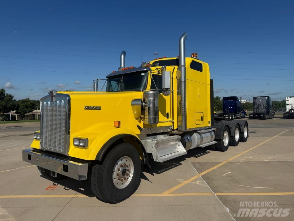 Kenworth W 900 Truck Tractor Units
