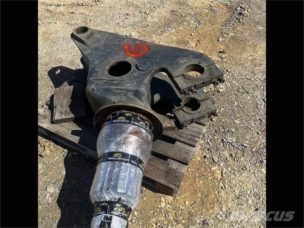 John Deere CH7 Harvester cranes