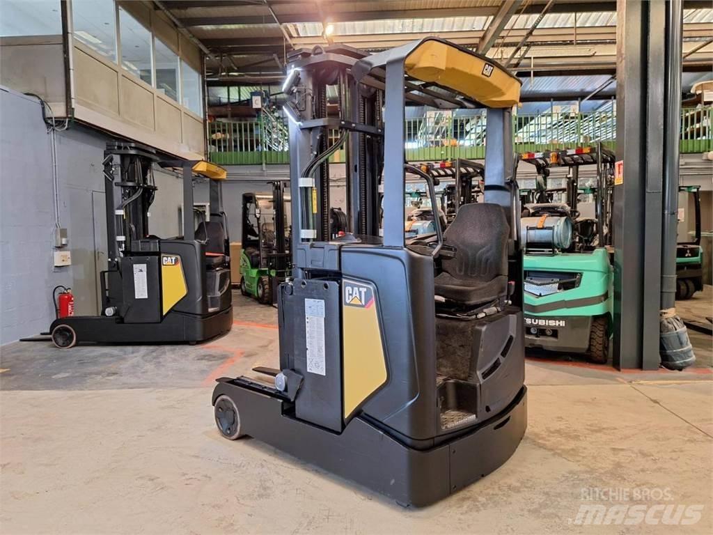 CAT NR16N2 Reach truck