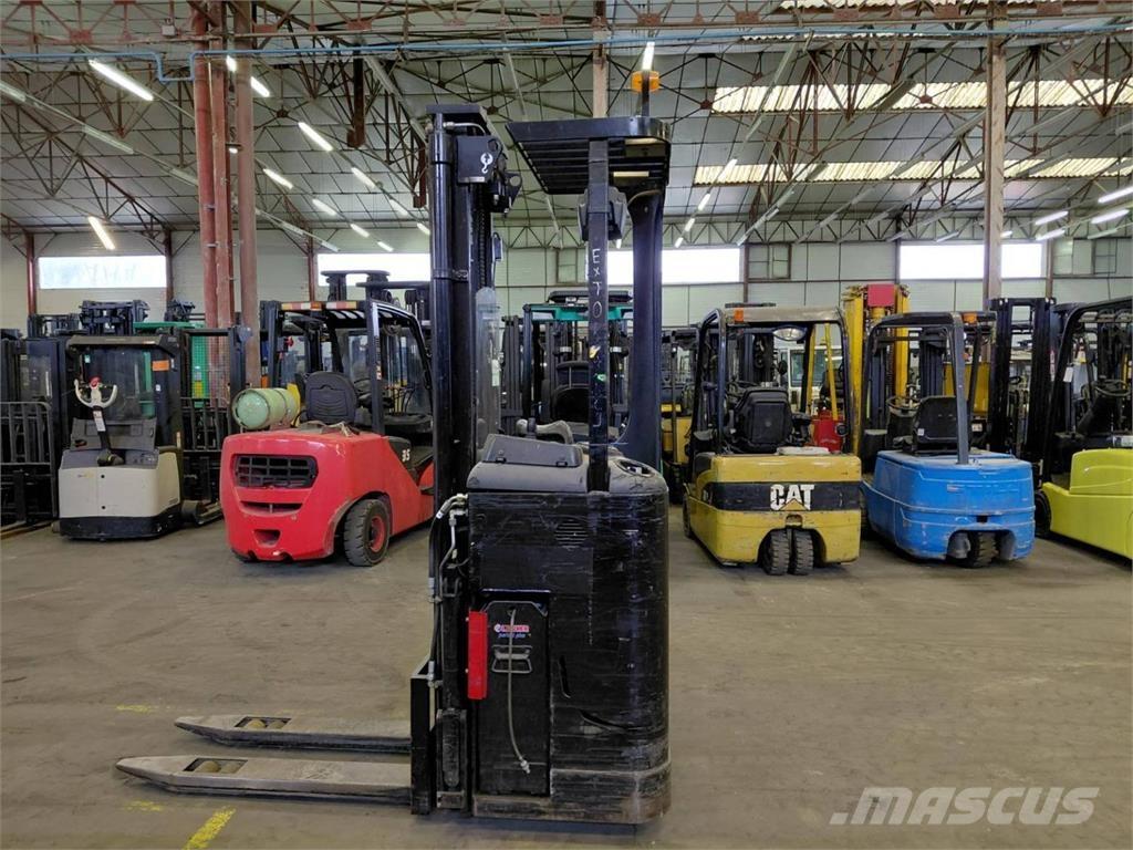 CAT NSR16N Self propelled stackers