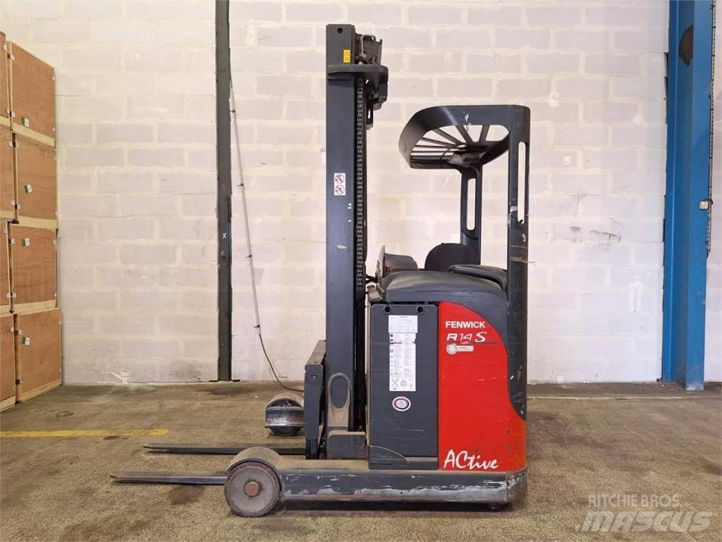 Fenwick R14S Reach truck