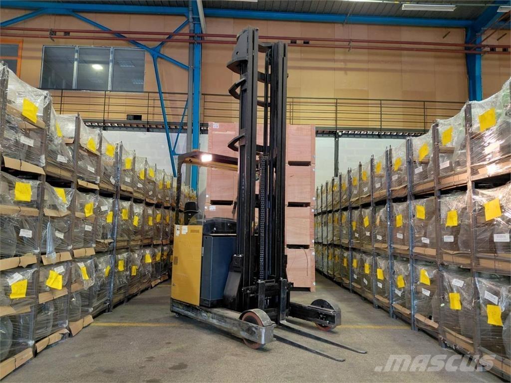 Hyster HYR2.0 Reach truck