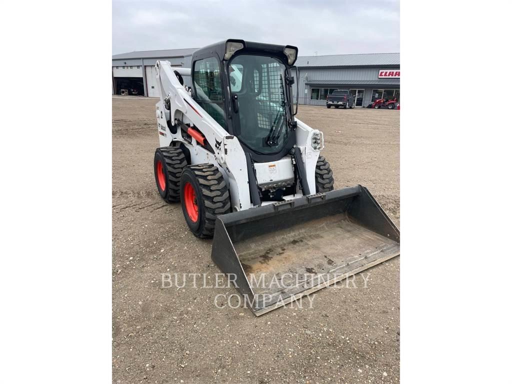 Bobcat S750 Skid steer loaders