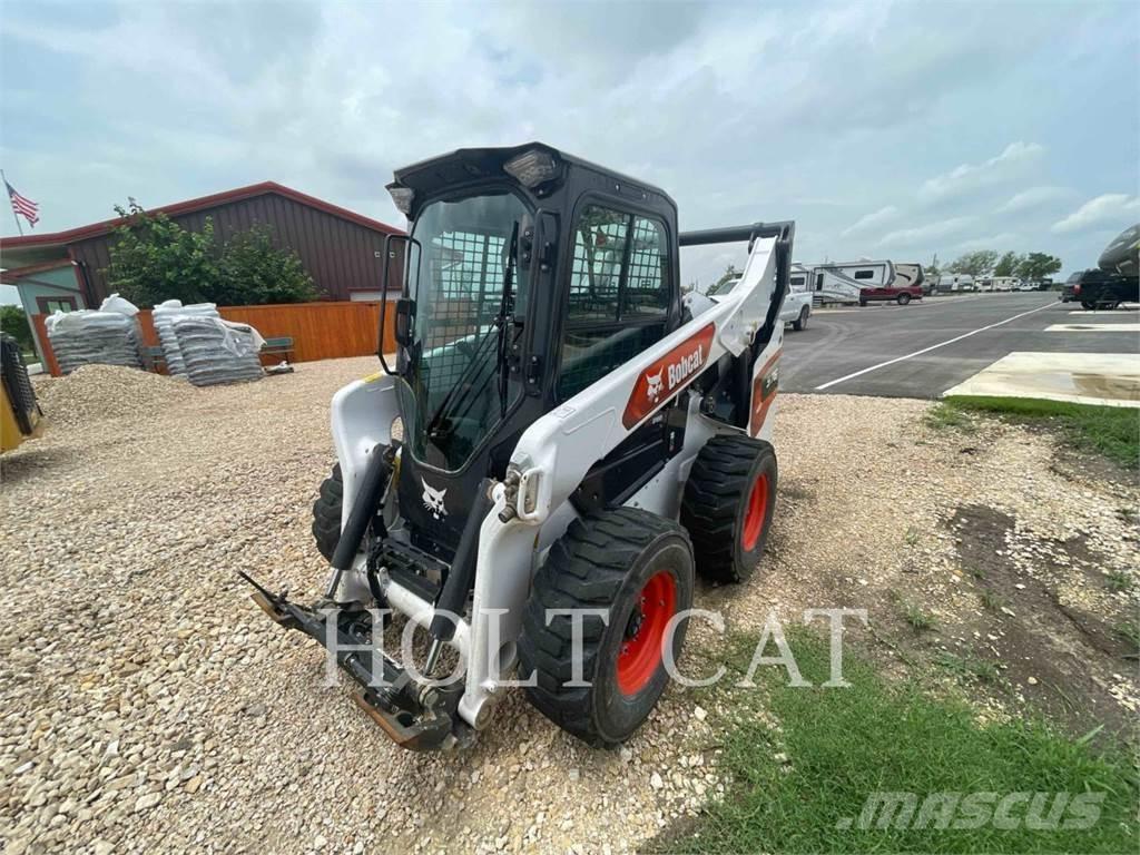 Bobcat S76 Skid steer loaders