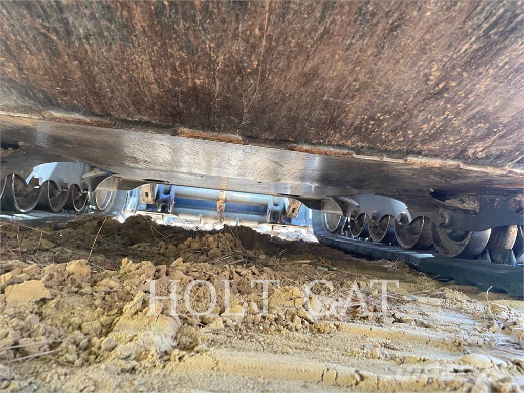 Bobcat T595 Crawler FEL's