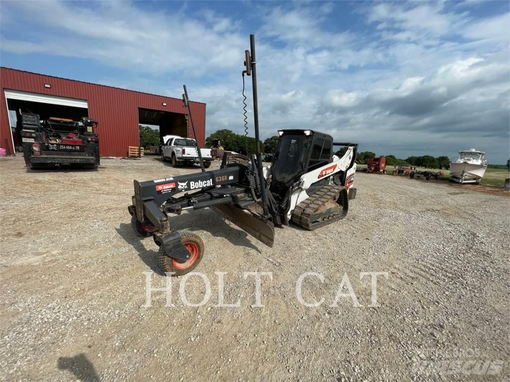 Bobcat T66 Crawler FEL's