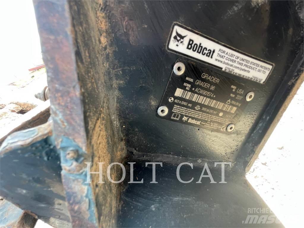 Bobcat T66 Crawler FEL's