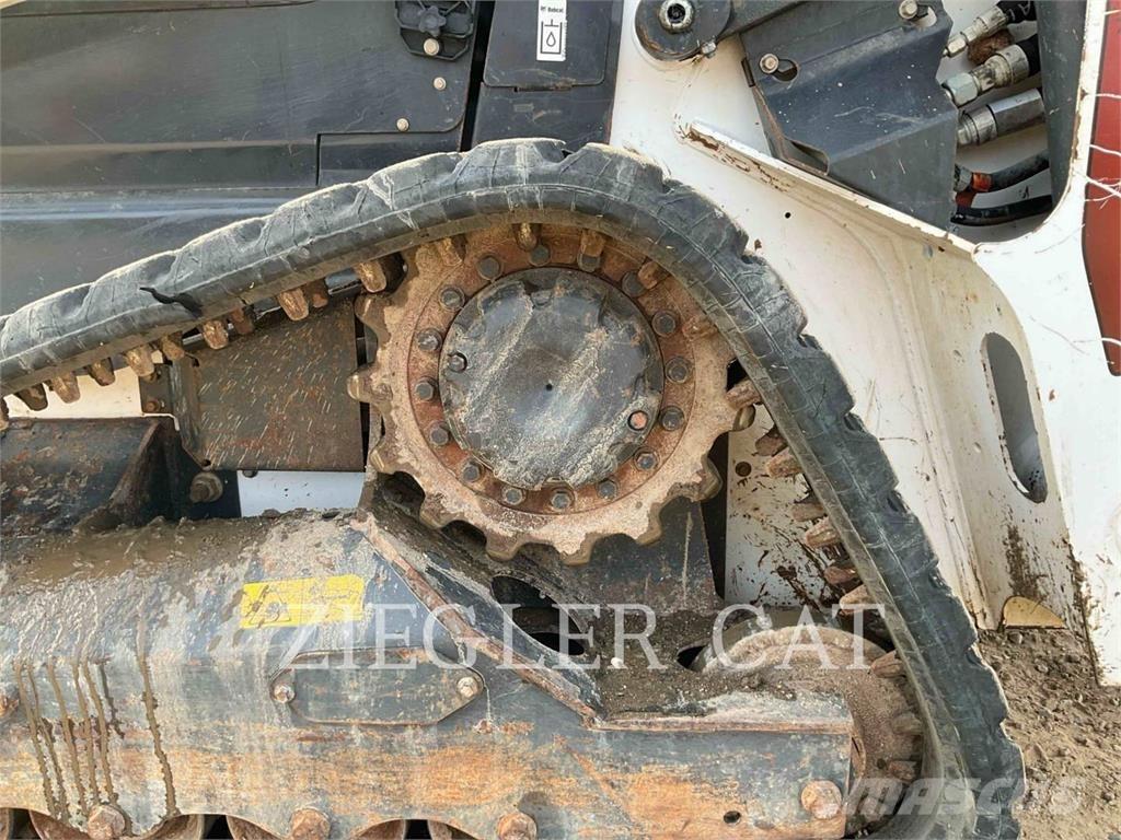 Bobcat T66 Crawler FEL's
