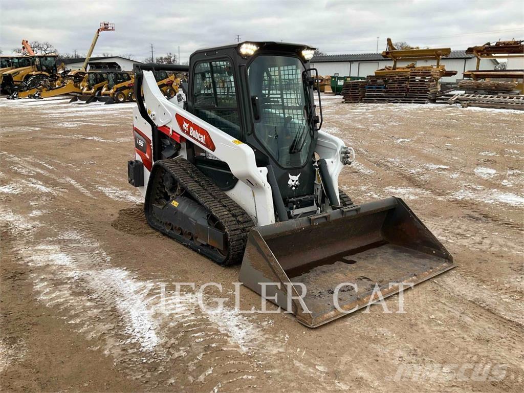 Bobcat T66 Crawler FEL's