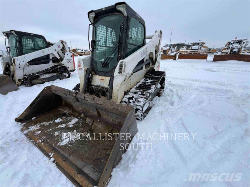 Bobcat T740 Crawler FEL's