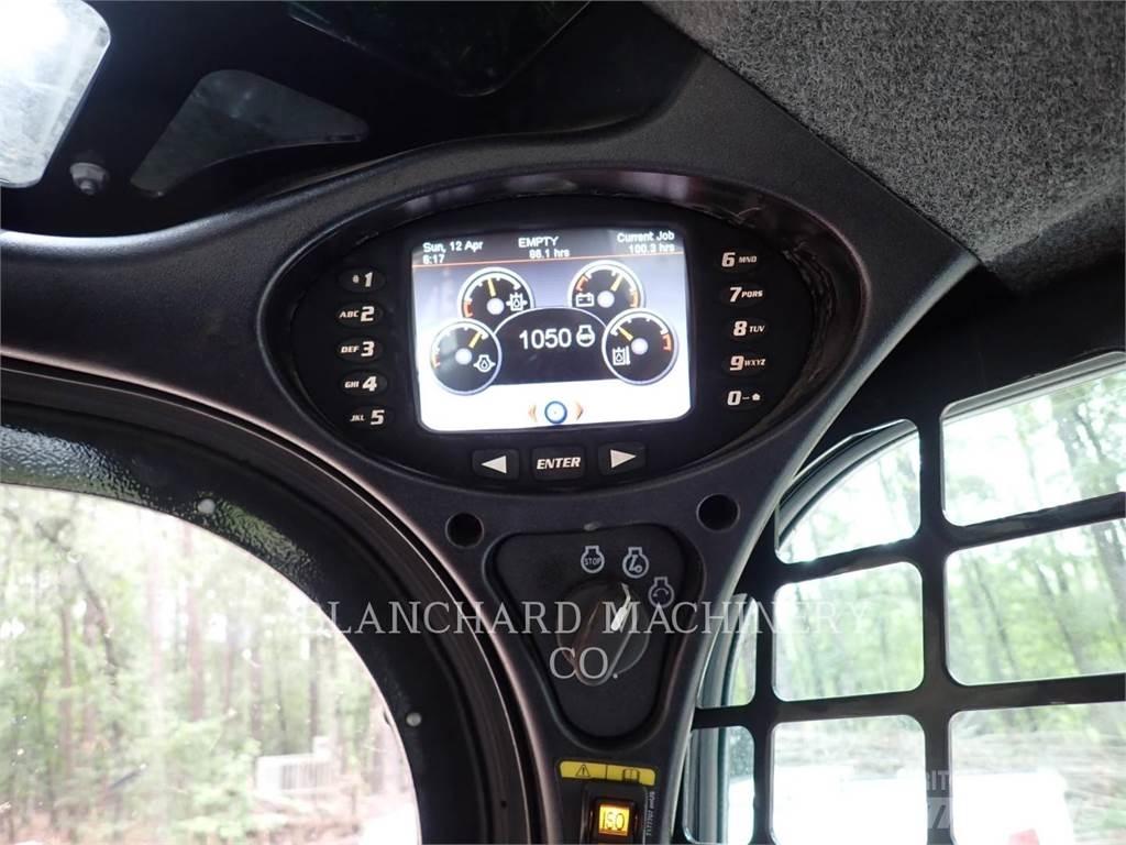 Bobcat T770 Crawler FEL's