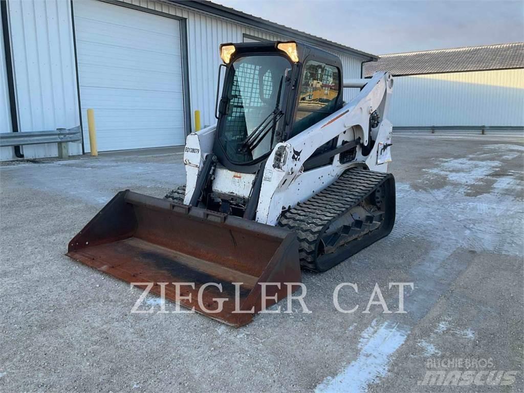 Bobcat T770 Crawler FEL's