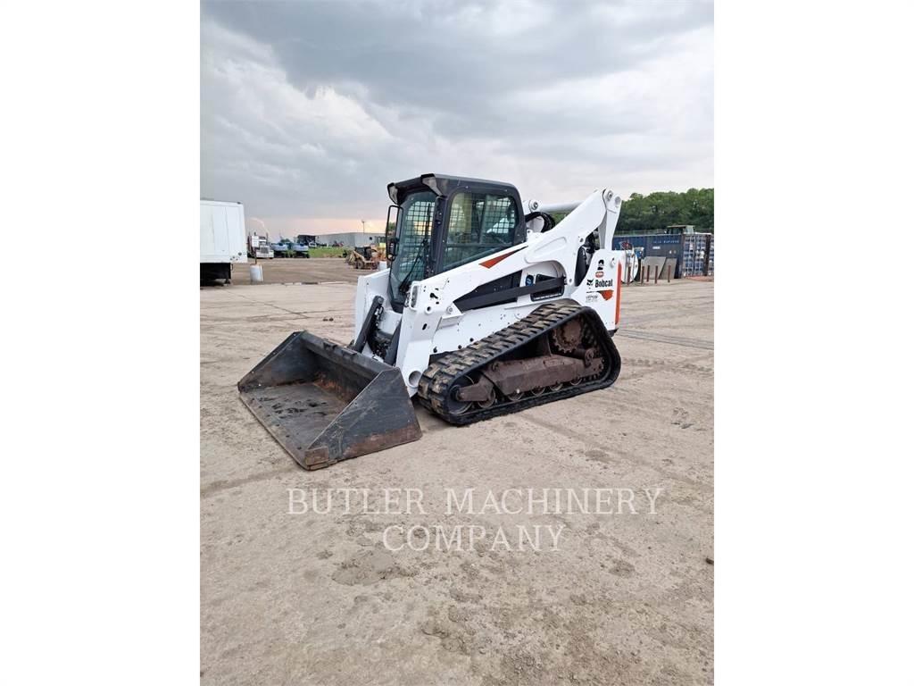 Bobcat T870 Crawler FEL's