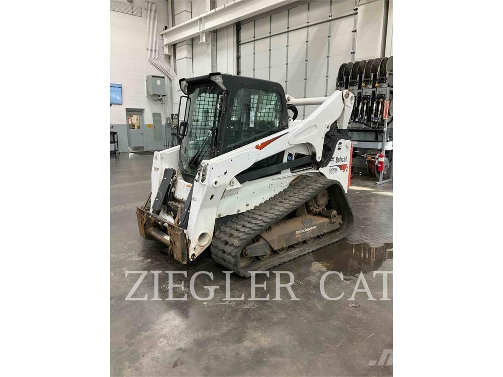 Bobcat T870 Crawler FEL's