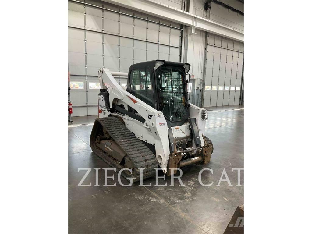 Bobcat T870 Crawler FEL's