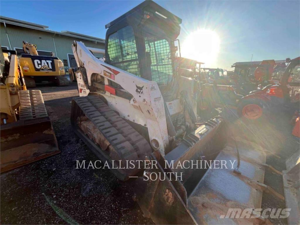 Bobcat T870 Crawler FEL's