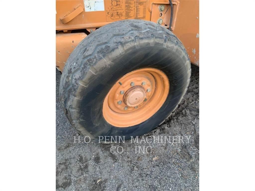 CASE 580SN TLB's