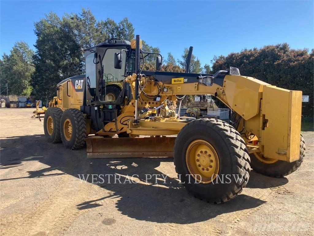 CAT 12M Graders