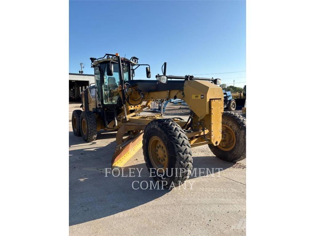 CAT 12M Graders